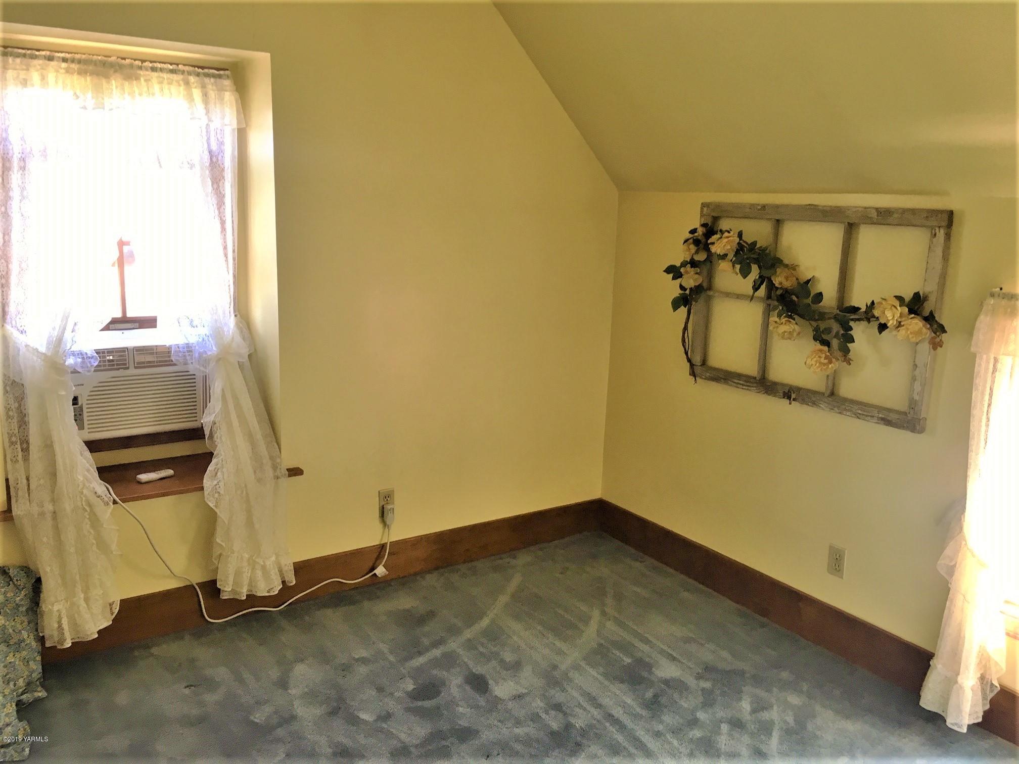2060 Liberty Road Granger, WA 98932 - Photo 23 of 25 a view of a storage & utility room