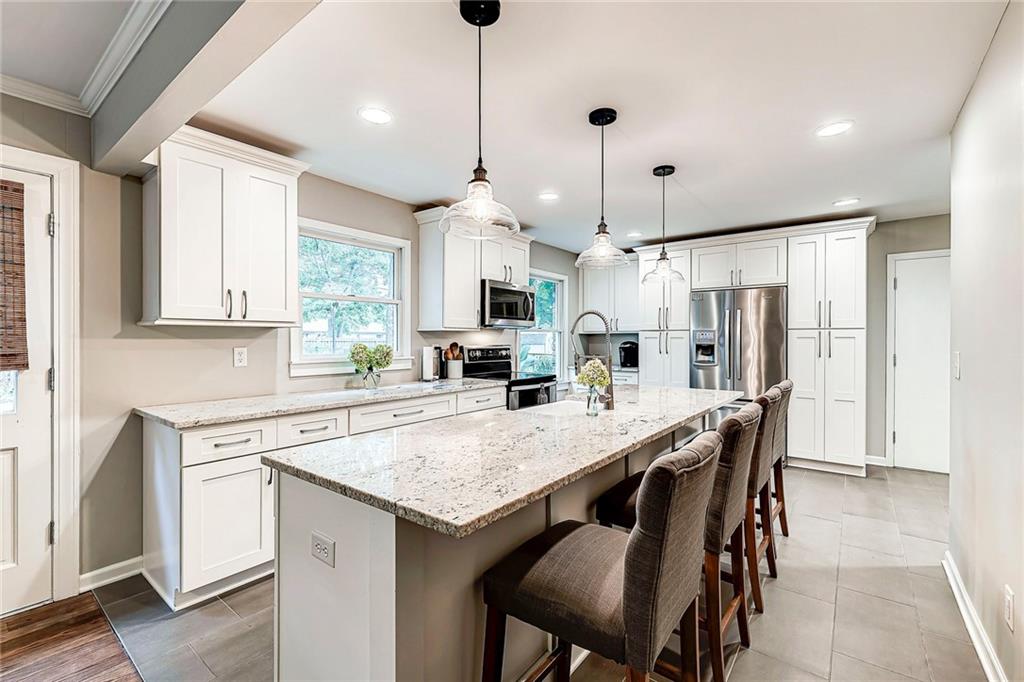 7720 Graham Road Indianapolis, IN 46250 - Photo 8 of 30 Gallery Image 8