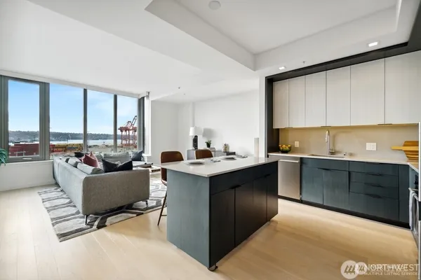$2,800 | 590 1st Avenue South, Unit 805, Seattle, WA 98104