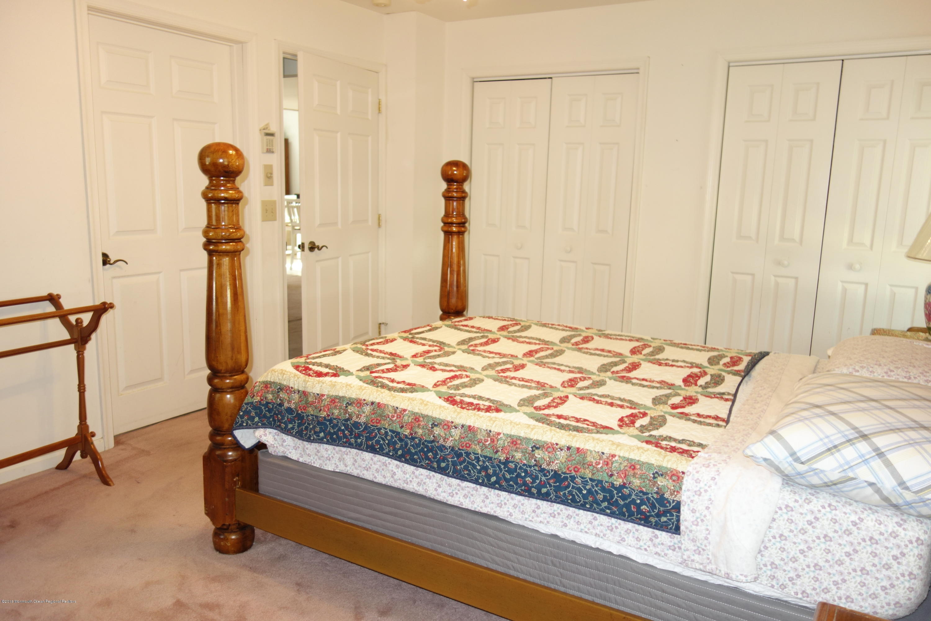109 Sextant Road Manahawkin, NJ 08050 - Photo 20 of 35 ffffff