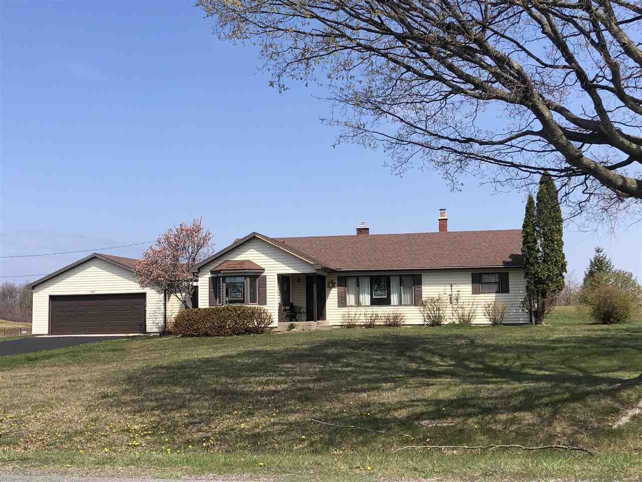 12682 McLachlan Road Kewadin, MI 49648 - Photo 17 of 28 1887053-16.JPG