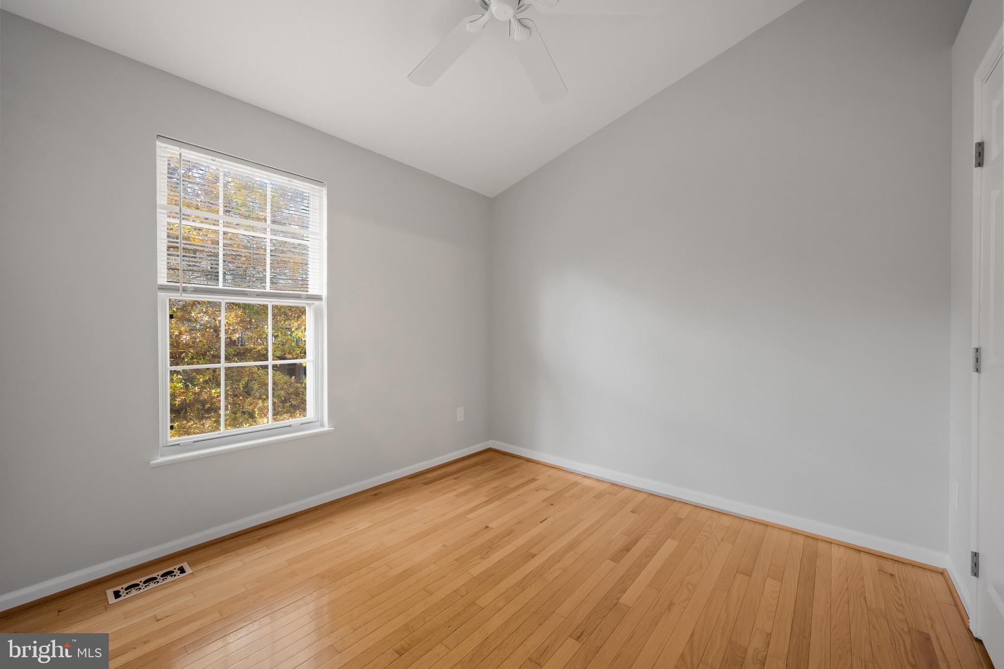 2804 Thickett Way Olney, MD 20832 - Photo 18 of 35