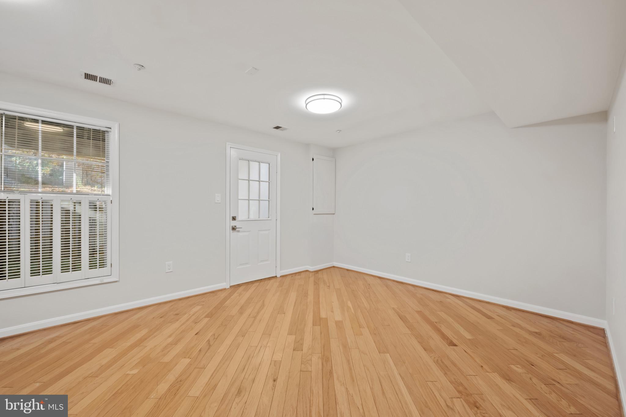 2804 Thickett Way Olney, MD 20832 - Photo 21 of 35