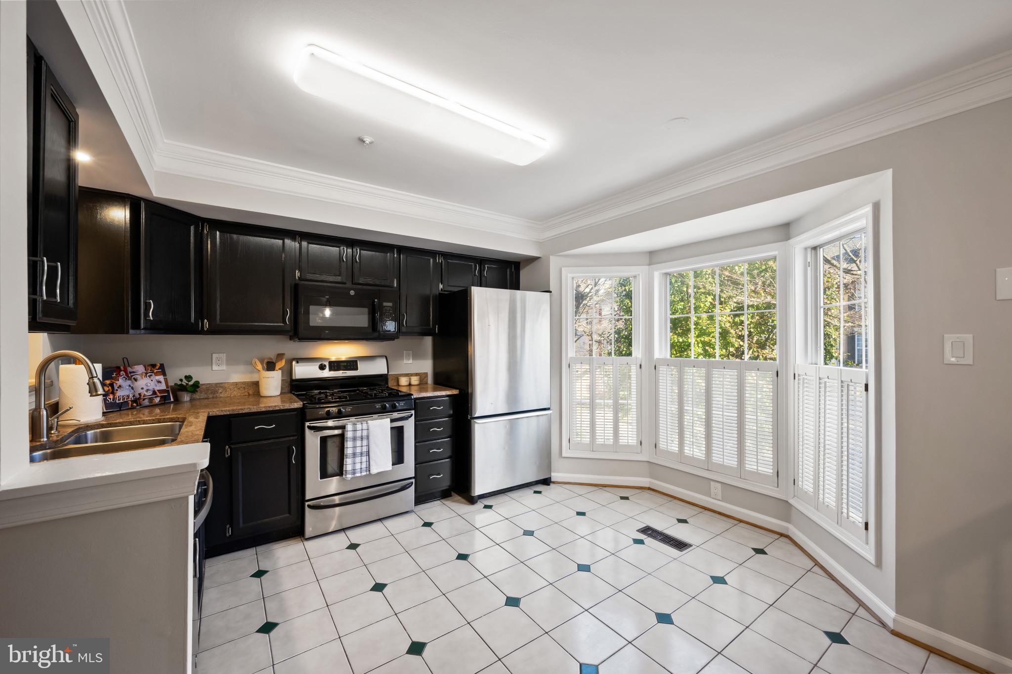 2804 Thickett Way Olney, MD 20832 - Photo 5 of 35