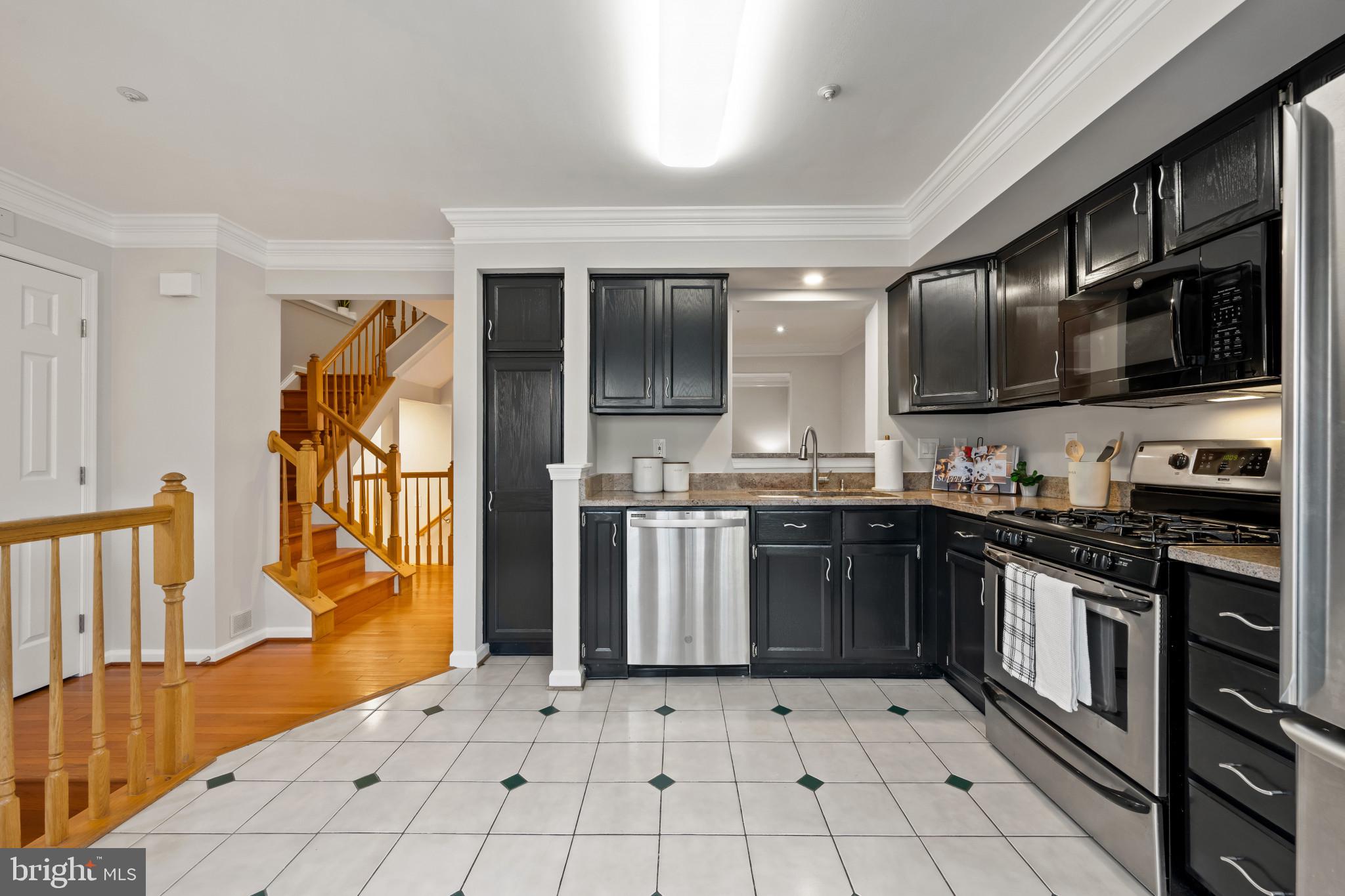 2804 Thickett Way Olney, MD 20832 - Photo 7 of 35