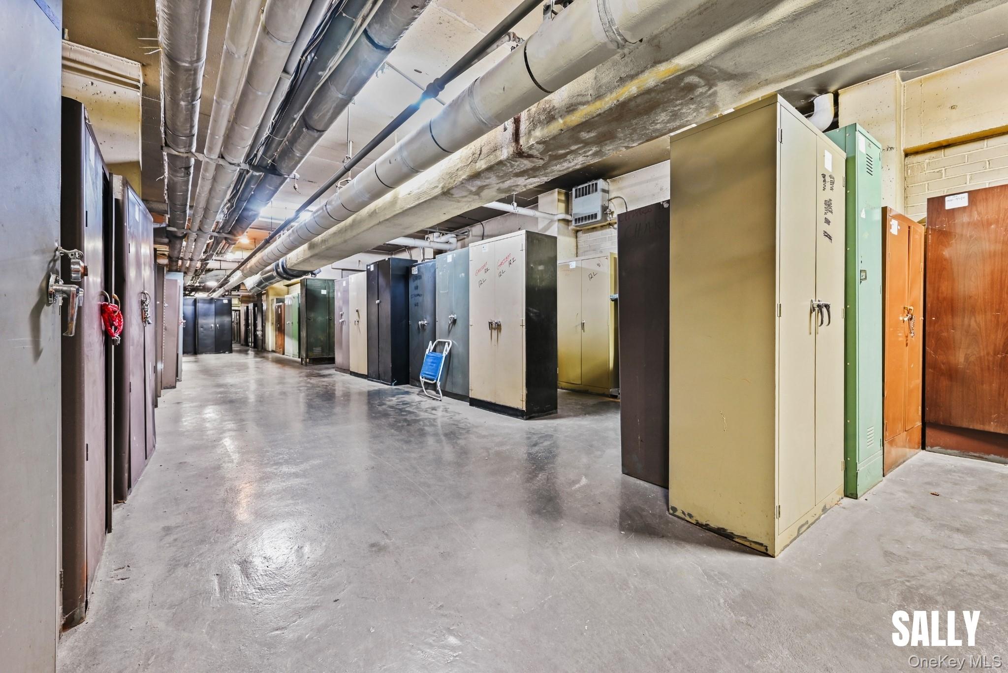 138-10 Franklin Avenue, Unit 12A Queens, NY 11355 - Photo 15 of 20 a view of hallway