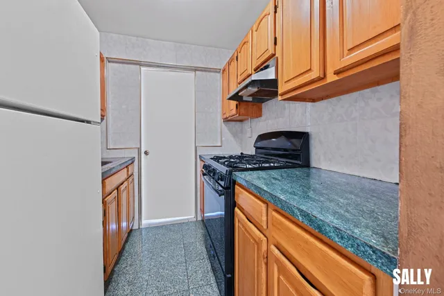$495,000 | 138-10 Franklin Avenue, Unit 12A | Flushing
