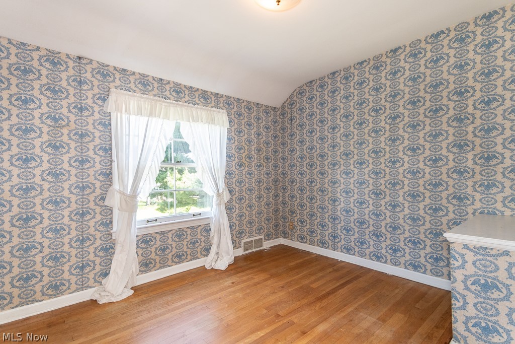 5258 East Farnhurst Road Cleveland, OH 44124 - Photo 24 of 39 Gallery Image 24