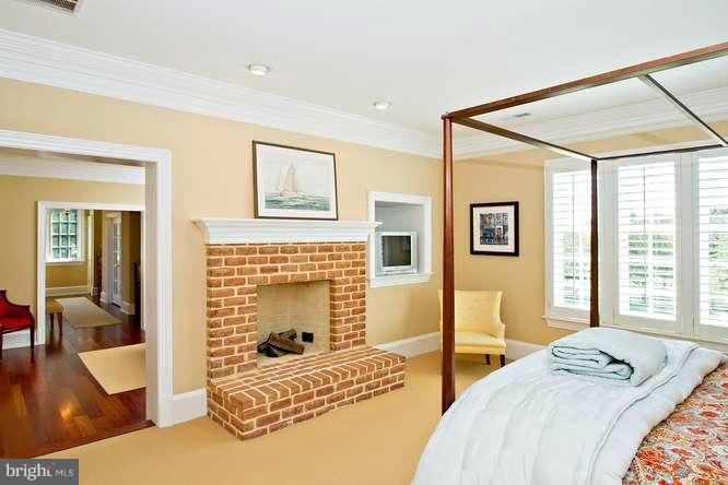 11012 Gaither Farm Road Ellicott City, MD 21042 - Photo 13 of 30 Master Bedroom