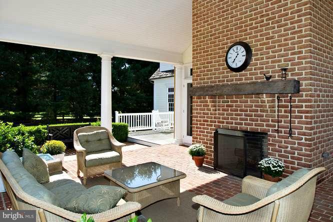 11012 Gaither Farm Road Ellicott City, MD 21042 - Photo 16 of 30 Loggia