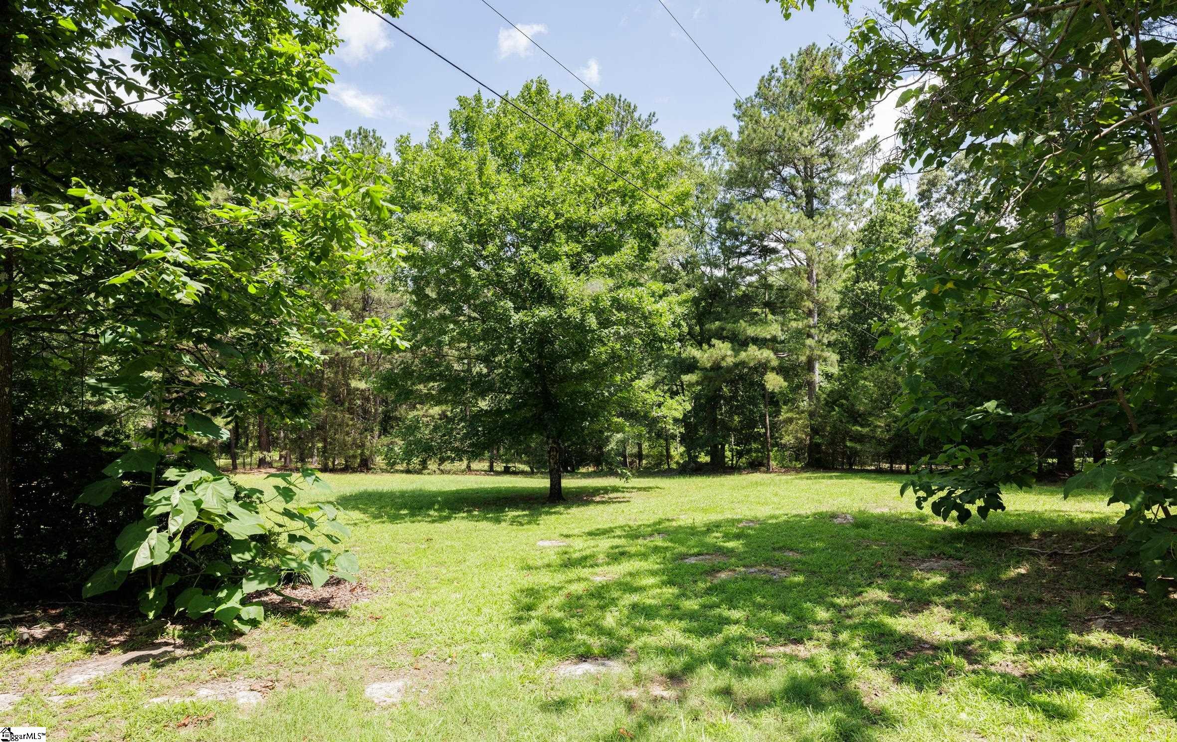 329 Berry Road Pelzer, SC 29669 - Photo 8 of 38