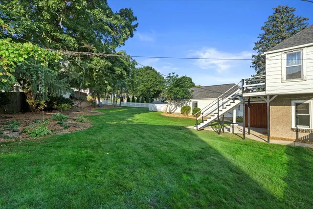 $400,000 | N86W16387 Appleton Avenue, Menomonee Falls, WI 53051