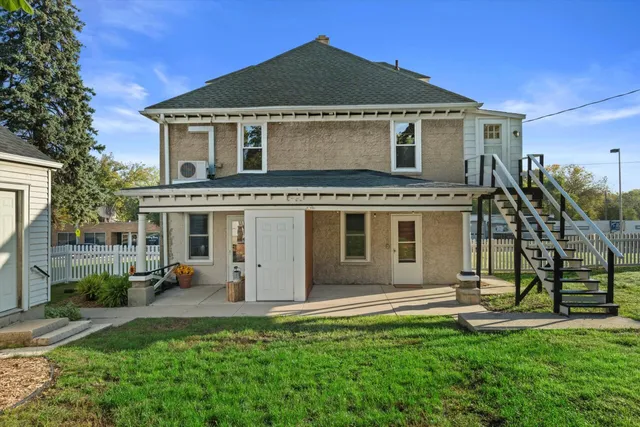 $400,000 | N86W16387 Appleton Avenue, Menomonee Falls, WI 53051