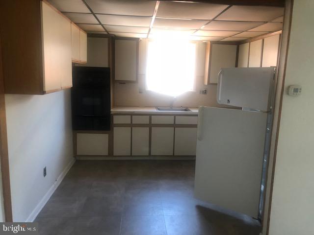 2218 Strahle Street Philadelphia, PA 19152 - Photo 19 of 34 2nd Flr_Kitchen