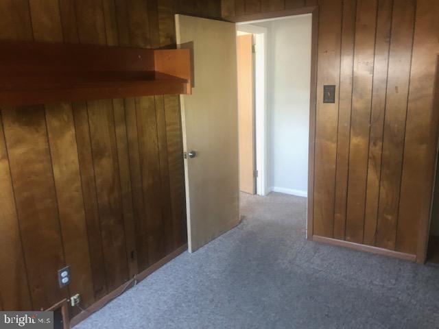 2218 Strahle Street Philadelphia, PA 19152 - Photo 24 of 34 2nd Flr_Bedroom