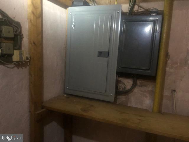 2218 Strahle Street Philadelphia, PA 19152 - Photo 33 of 34