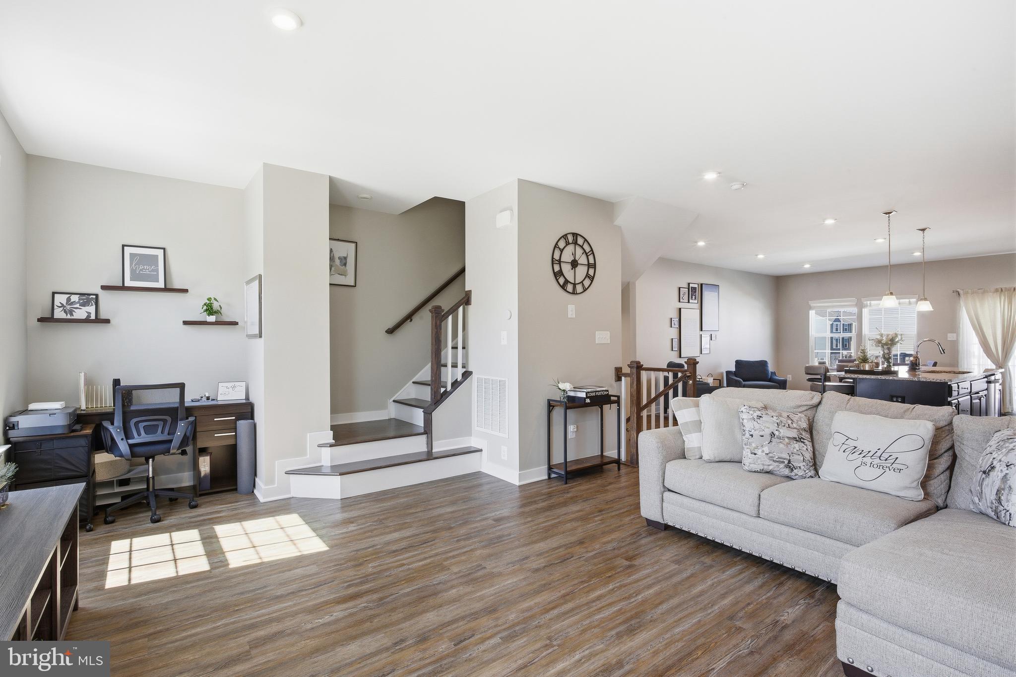 103 Freedom Way Sicklerville, NJ 08081 - Photo 4 of 43