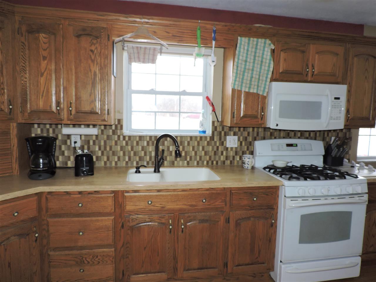 185 West Pinconning Road Pinconning, MI 48650 - Photo 5 of 31