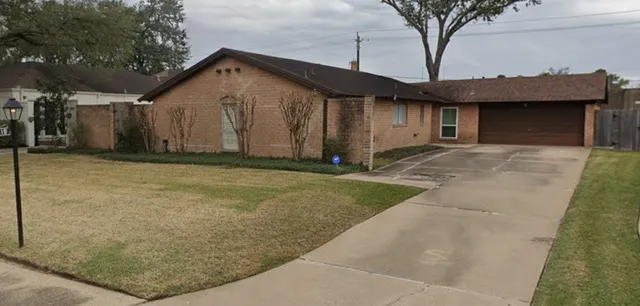 $629,000 | 418 Briar Hill Drive, Houston, TX 77042