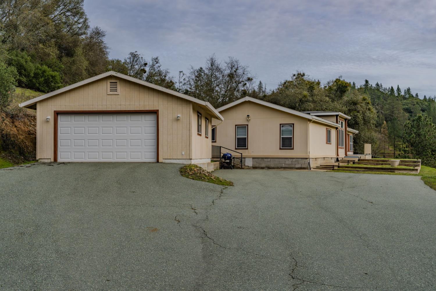 13890 Shake Ridge Road Sutter Creek, CA 95685 - Photo 2 of 66