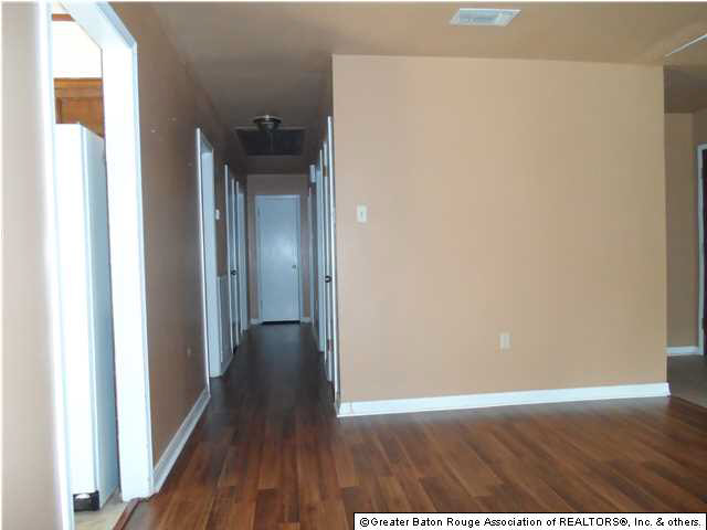 14334 Sunnyhill Avenue Baton Rouge, LA 70819 - Photo 3 of 15