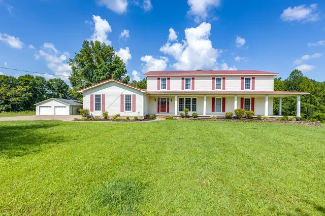 $689,000 | 1087 Charley Davis Road, Goodspring, TN 38460