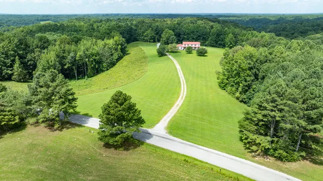 $689,000 | 1087 Charley Davis Road, Goodspring, TN 38460