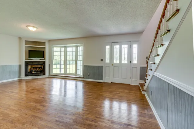 $689,000 | 1087 Charley Davis Road, Goodspring, TN 38460