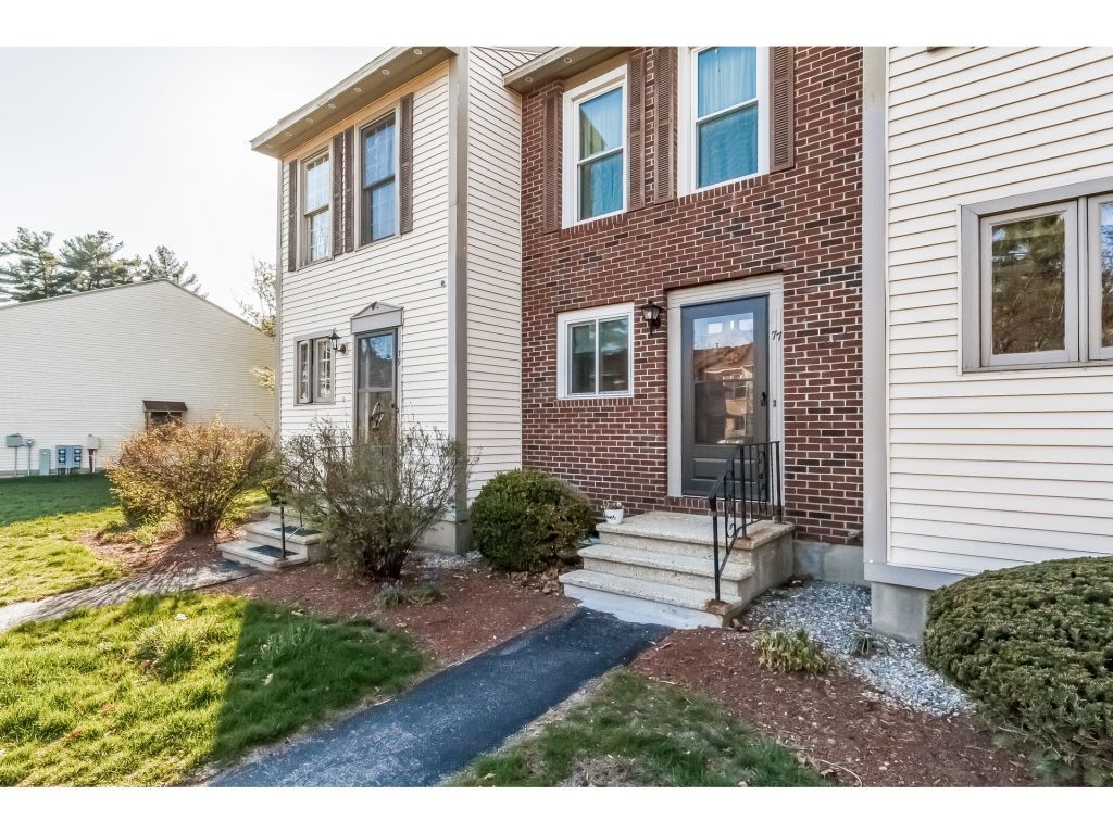 77 Shelburne Road, Unit 77 Merrimack, NH 03054 - Photo 3 of 34