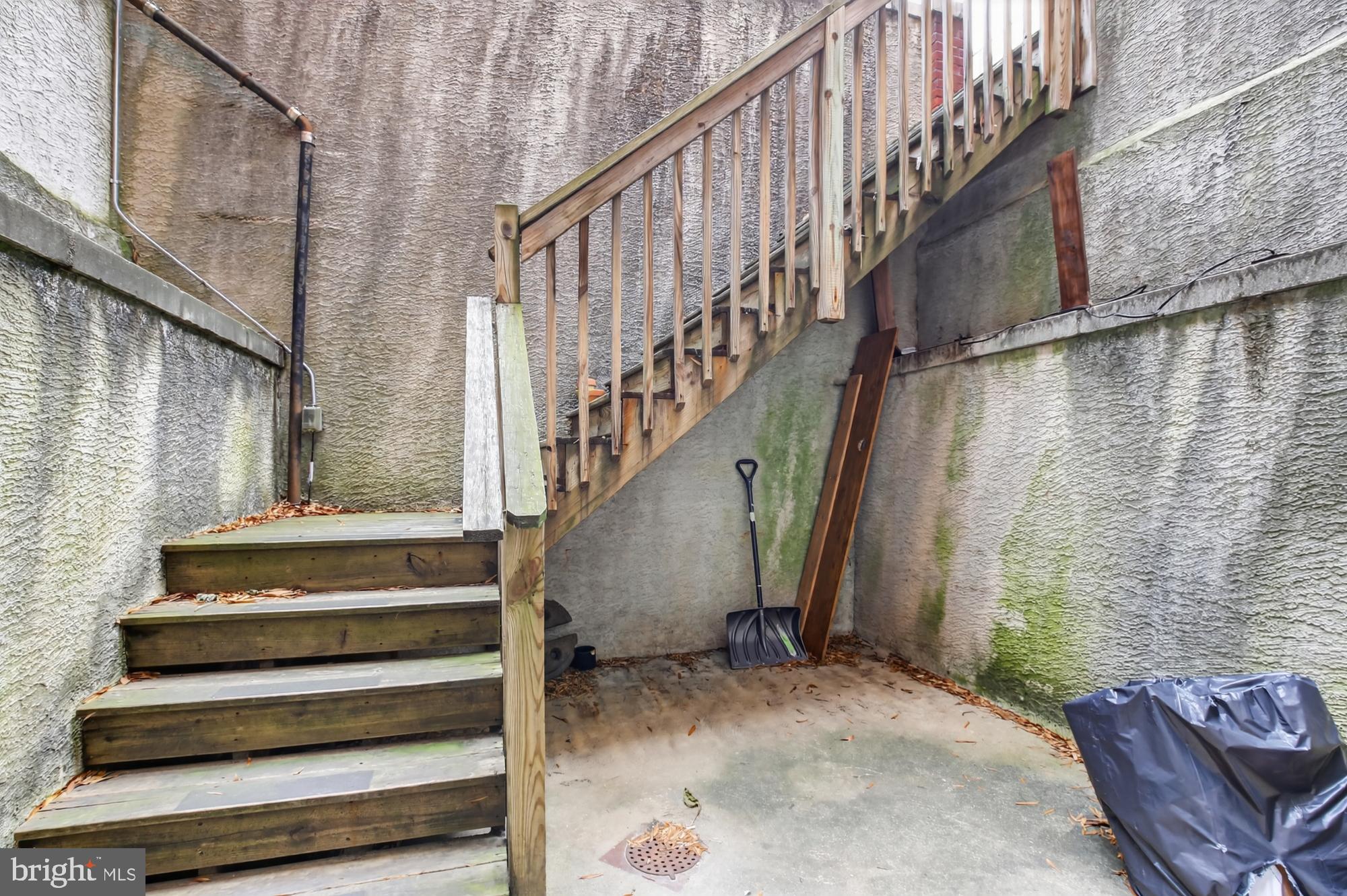 2136 East Dauphin Street, Unit 101 Philadelphia, PA 19125 - Photo 17 of 30 a view of entryway