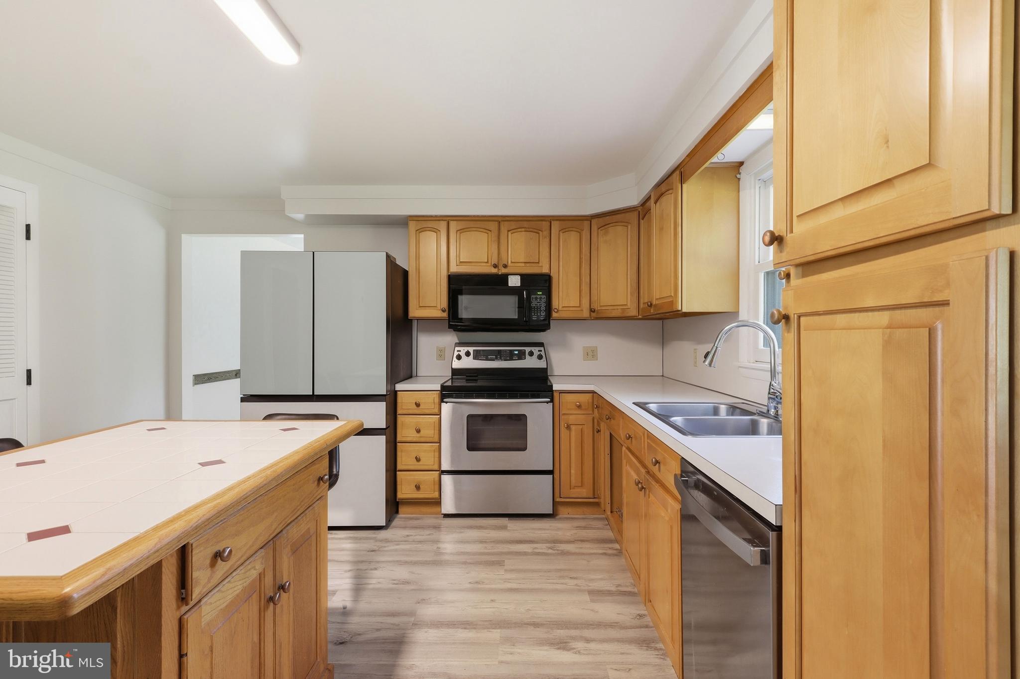 1733 Powder Mill Road York, PA 17403 - Photo 12 of 38 Gallery Image 12