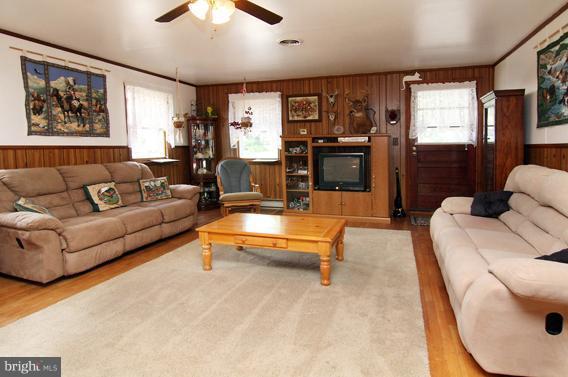 243 North Cranberry Road Westminster, MD 21157 - Photo 3 of 30 Family Room