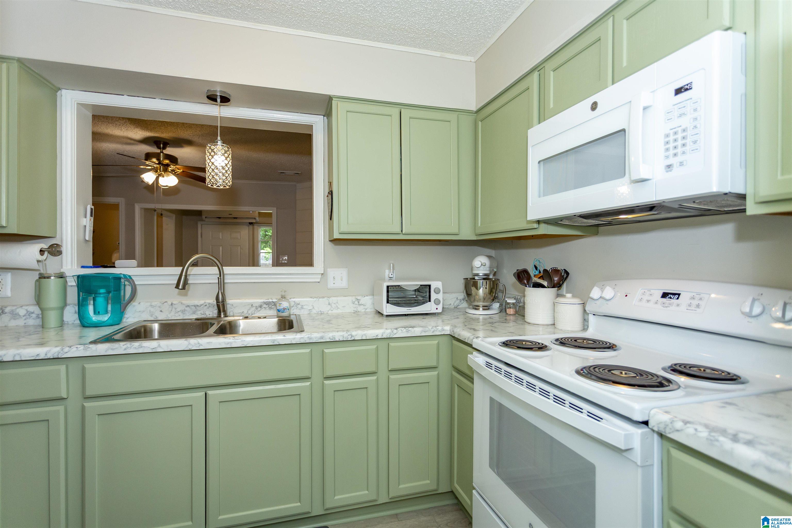 1312 Applegate Drive Alabaster, AL 35007 - Photo 17 of 37