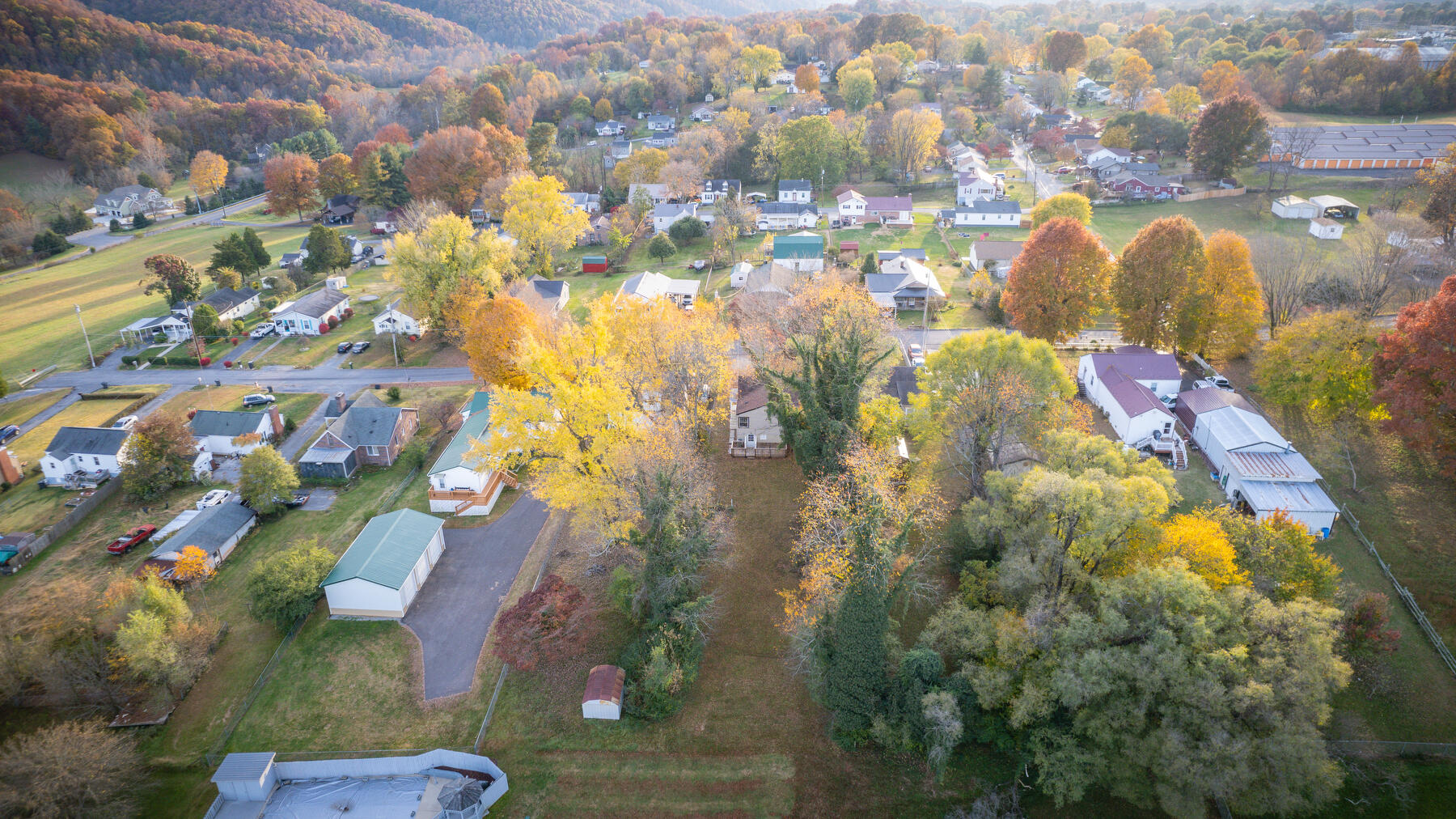 305 Tween Hills Road Bristol, TN 37620 - Photo 33 of 34 84