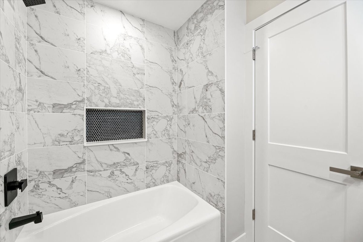 114 South Waverly Place Mount Prospect, IL 60056 - Photo 31 of 48