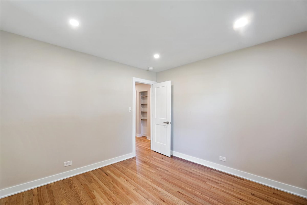 114 South Waverly Place Mount Prospect, IL 60056 - Photo 33 of 48