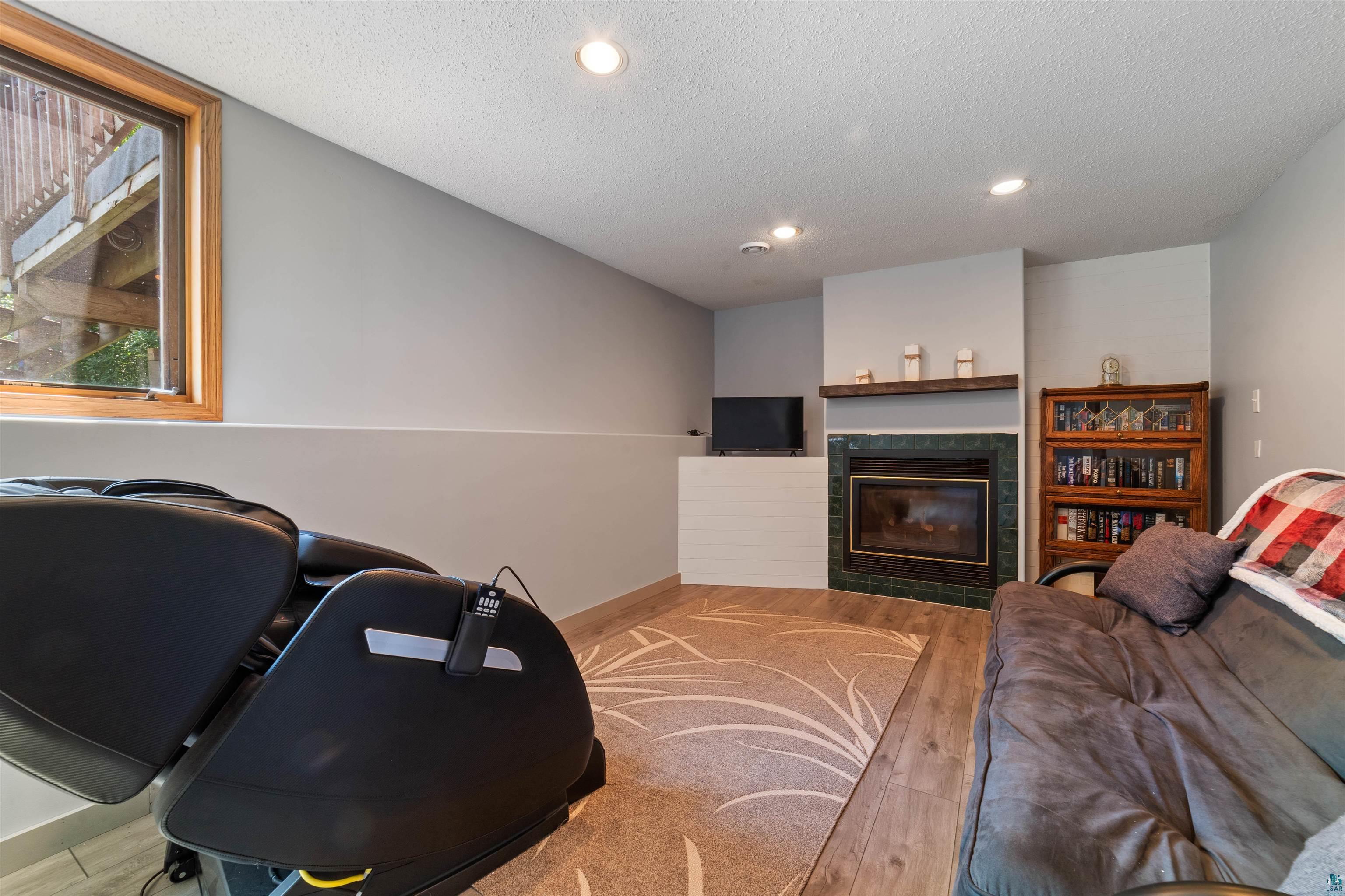 3308 Riley Road Duluth, MN 55804 - Photo 12 of 27 Family Room