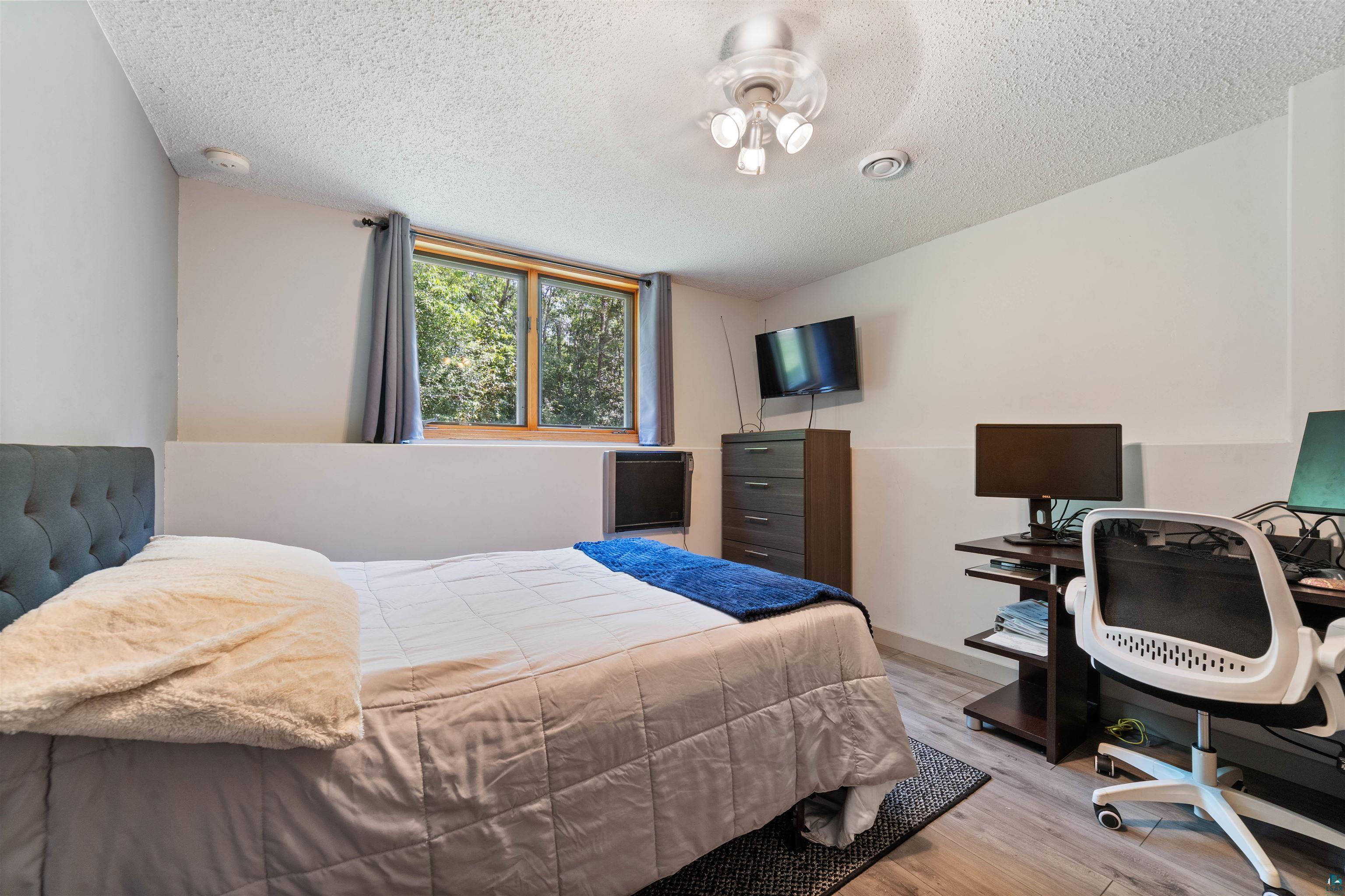 3308 Riley Road Duluth, MN 55804 - Photo 14 of 27 Bedroom