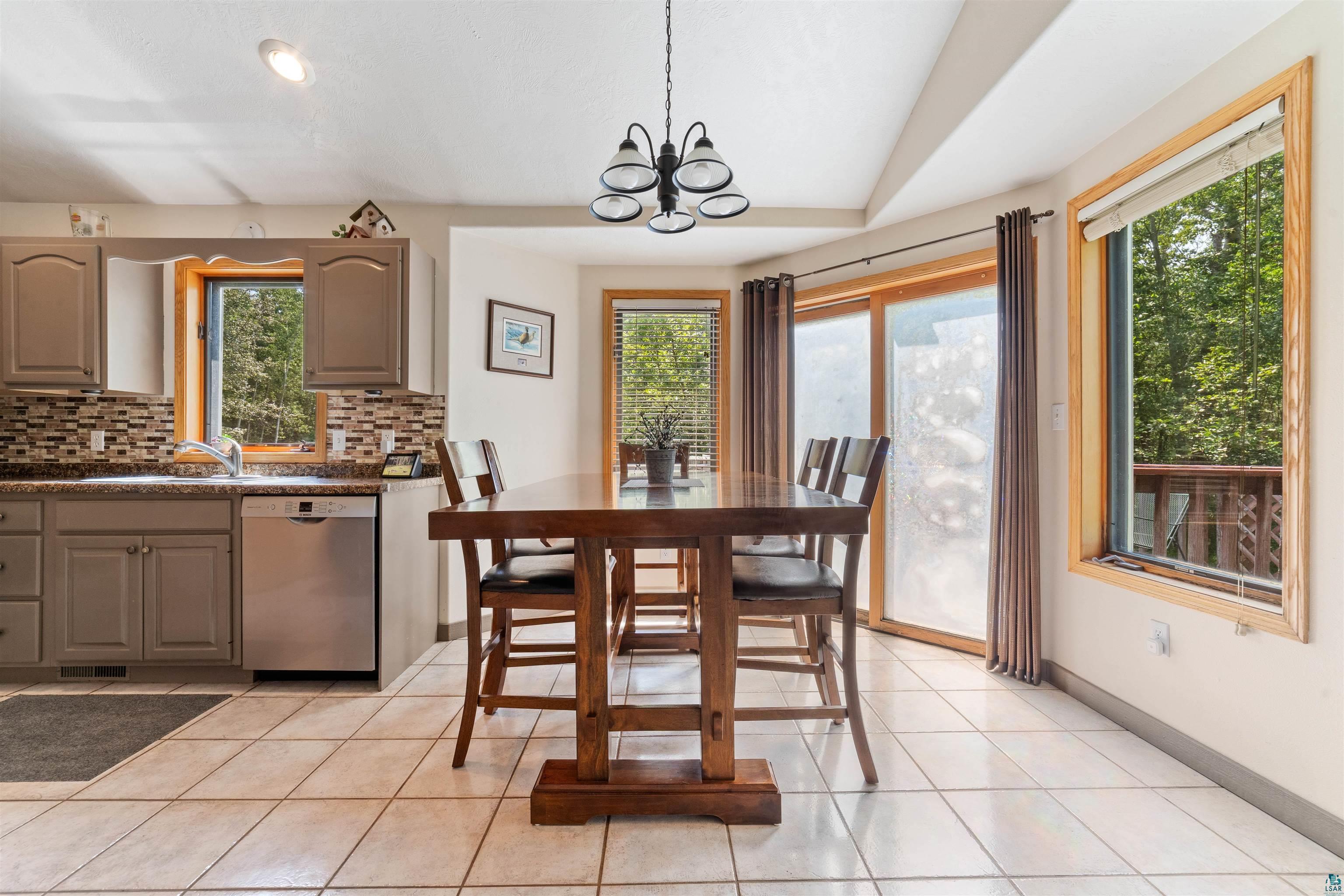 3308 Riley Road Duluth, MN 55804 - Photo 8 of 27 Kitchen