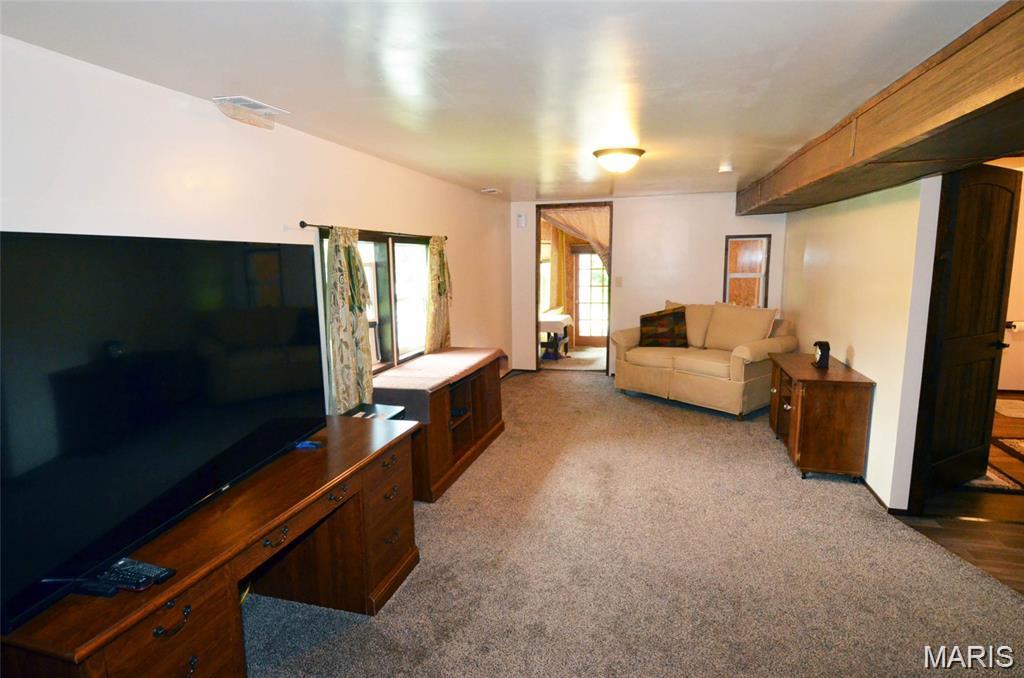 1116 East Springfield Road Sullivan, MO 63080 - Photo 6 of 33