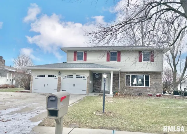 $260,000 | 1963 West Losey Street, Galesburg, IL 61401