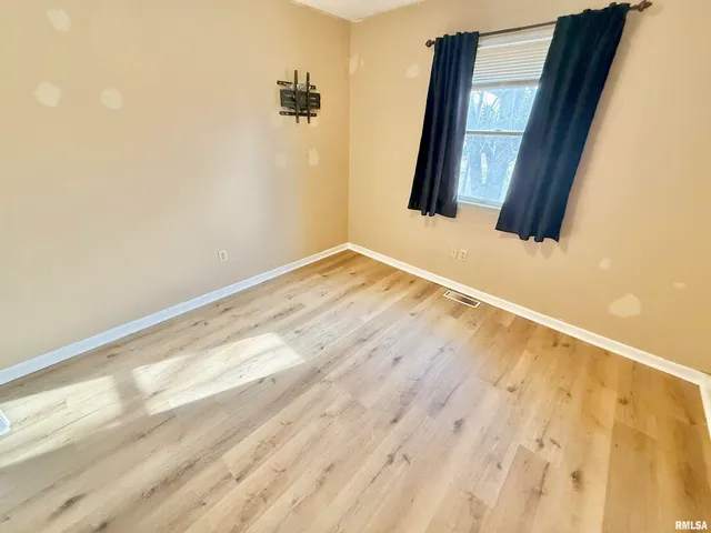 $249,900 | 1963 West Losey Street, Galesburg, IL 61401