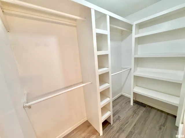 $249,900 | 1963 West Losey Street, Galesburg, IL 61401