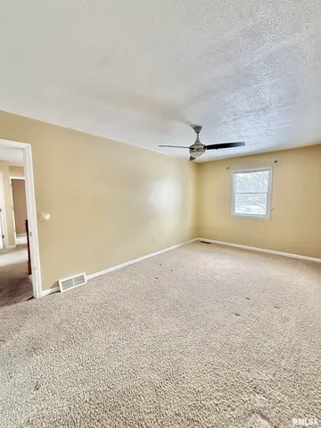 $260,000 | 1963 West Losey Street, Galesburg, IL 61401