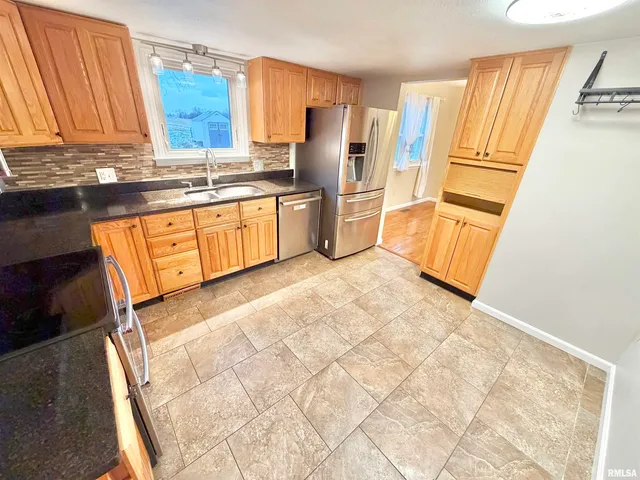 $260,000 | 1963 West Losey Street, Galesburg, IL 61401