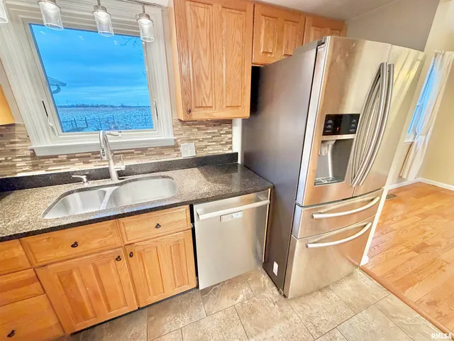 $249,900 | 1963 West Losey Street, Galesburg, IL 61401