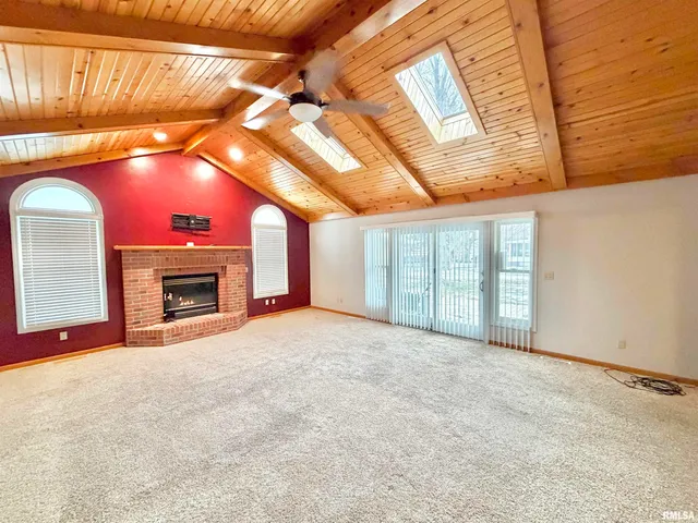 $260,000 | 1963 West Losey Street, Galesburg, IL 61401