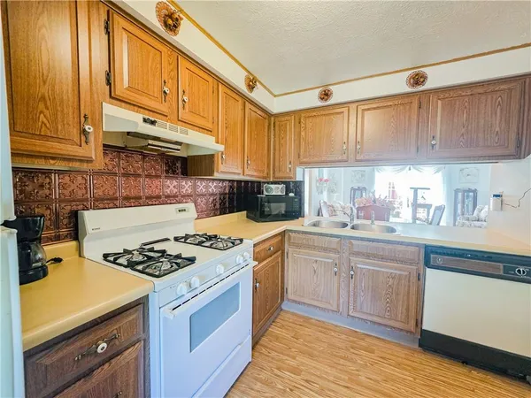 $215,900 | 503 Winesap Drive, Bridgeville, PA 15017