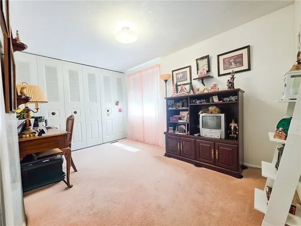 $215,900 | 503 Winesap Drive, Bridgeville, PA 15017