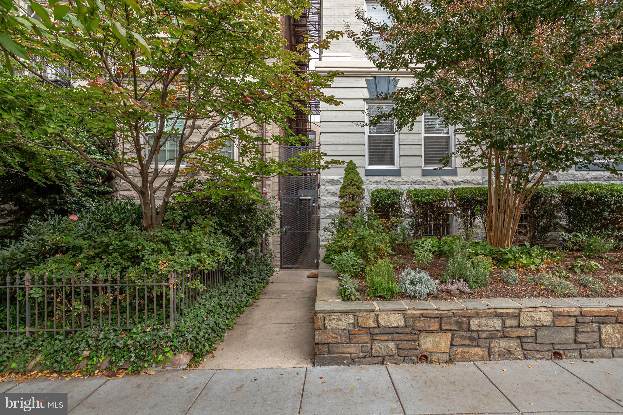 1855 Calvert Street Northwest, Unit 2 Washington, DC 20009 - Photo 21 of 22 Gallery Image 21